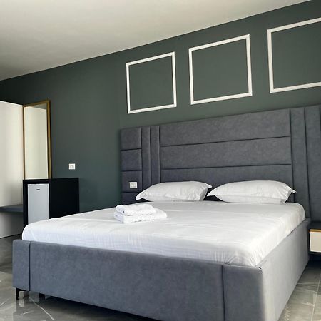 Leodori 3 Suites Шенгін Екстер'єр фото